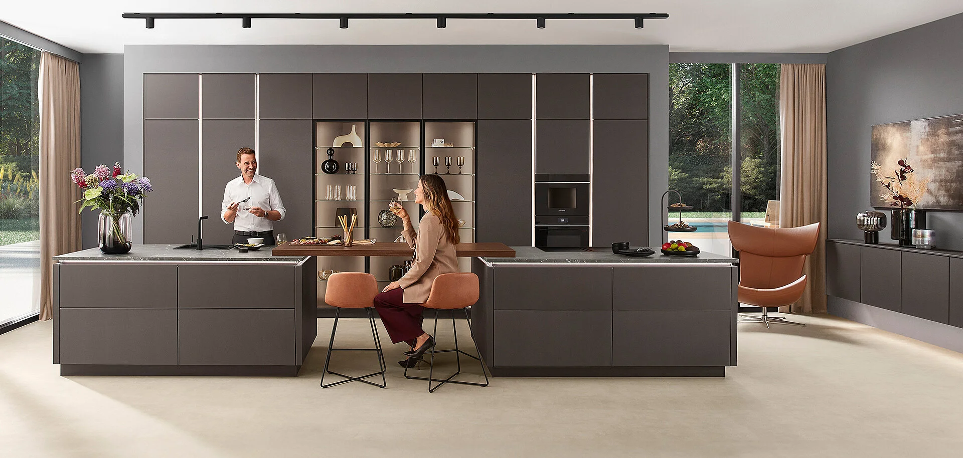 Moderne Traumküche von LIVARO Home - Hochwertige Küchenplanung und -montage